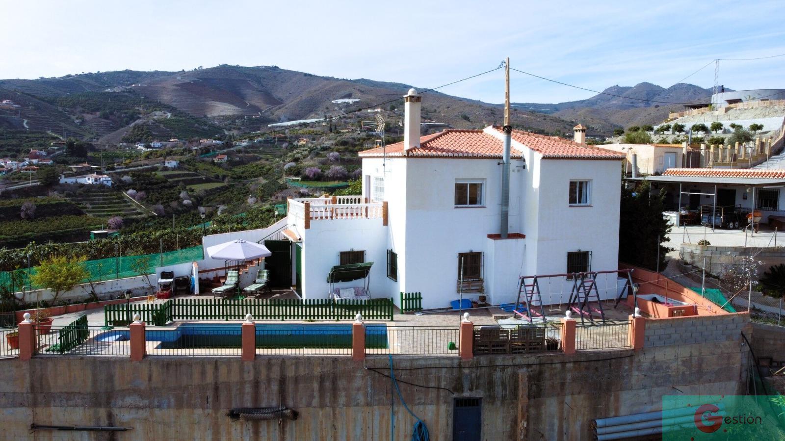 For sale of masia in Salobreña
