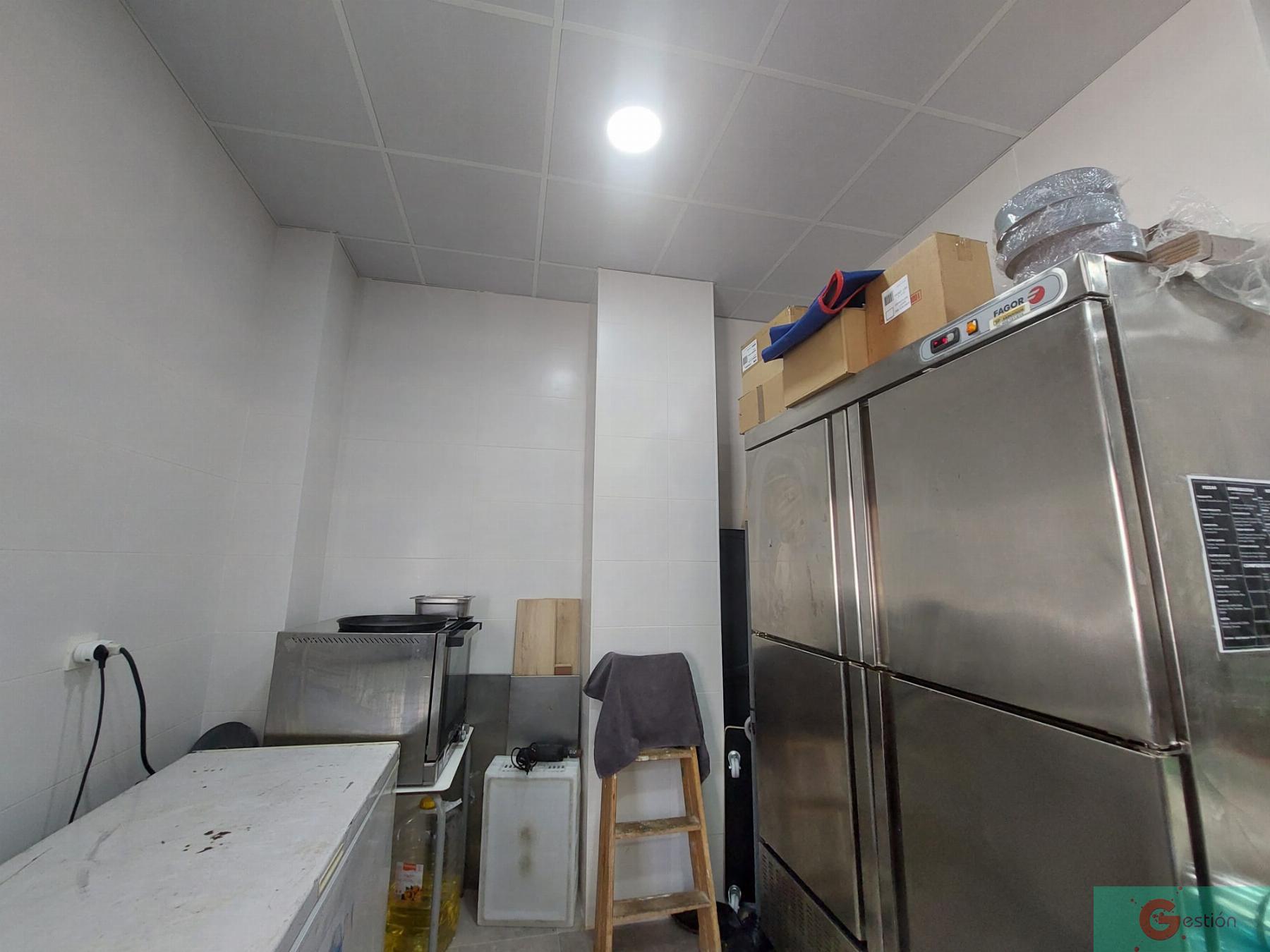 Venta de local comercial en Salobreña
