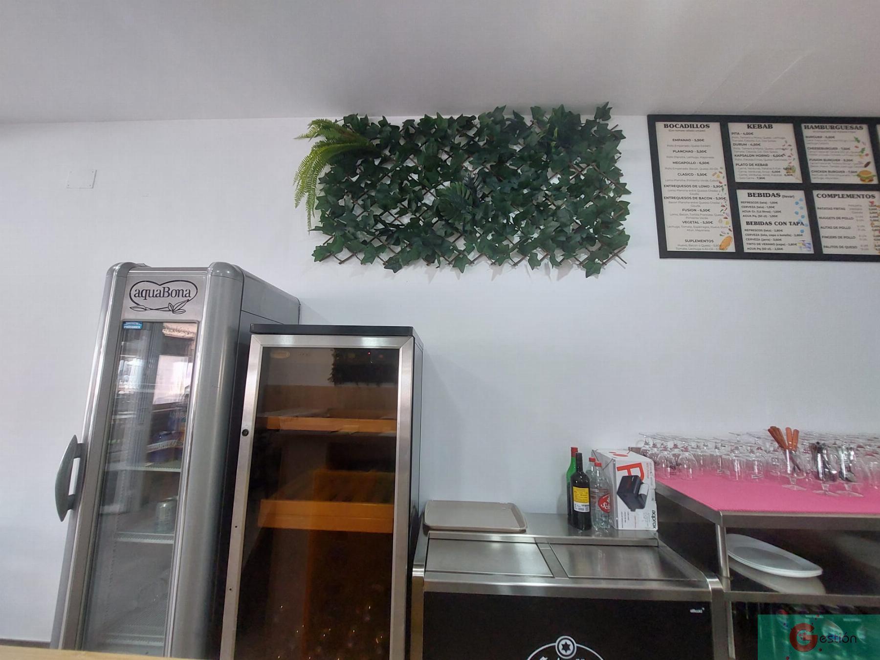 Venta de local comercial en Salobreña