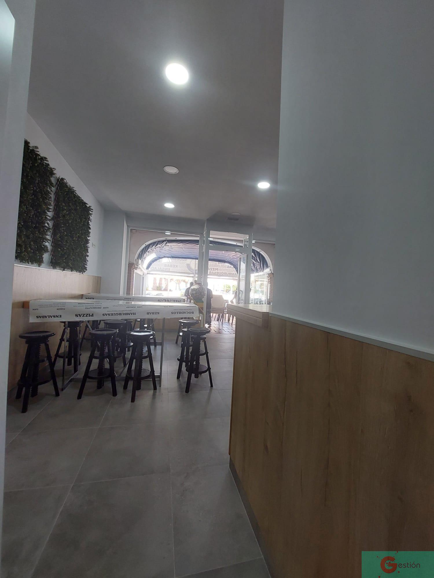 Venta de local comercial en Salobreña