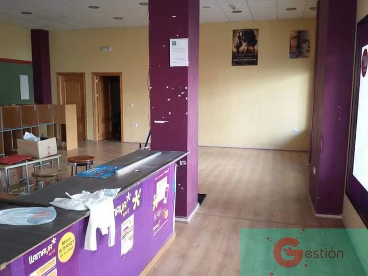 Venta de local comercial en Salobreña