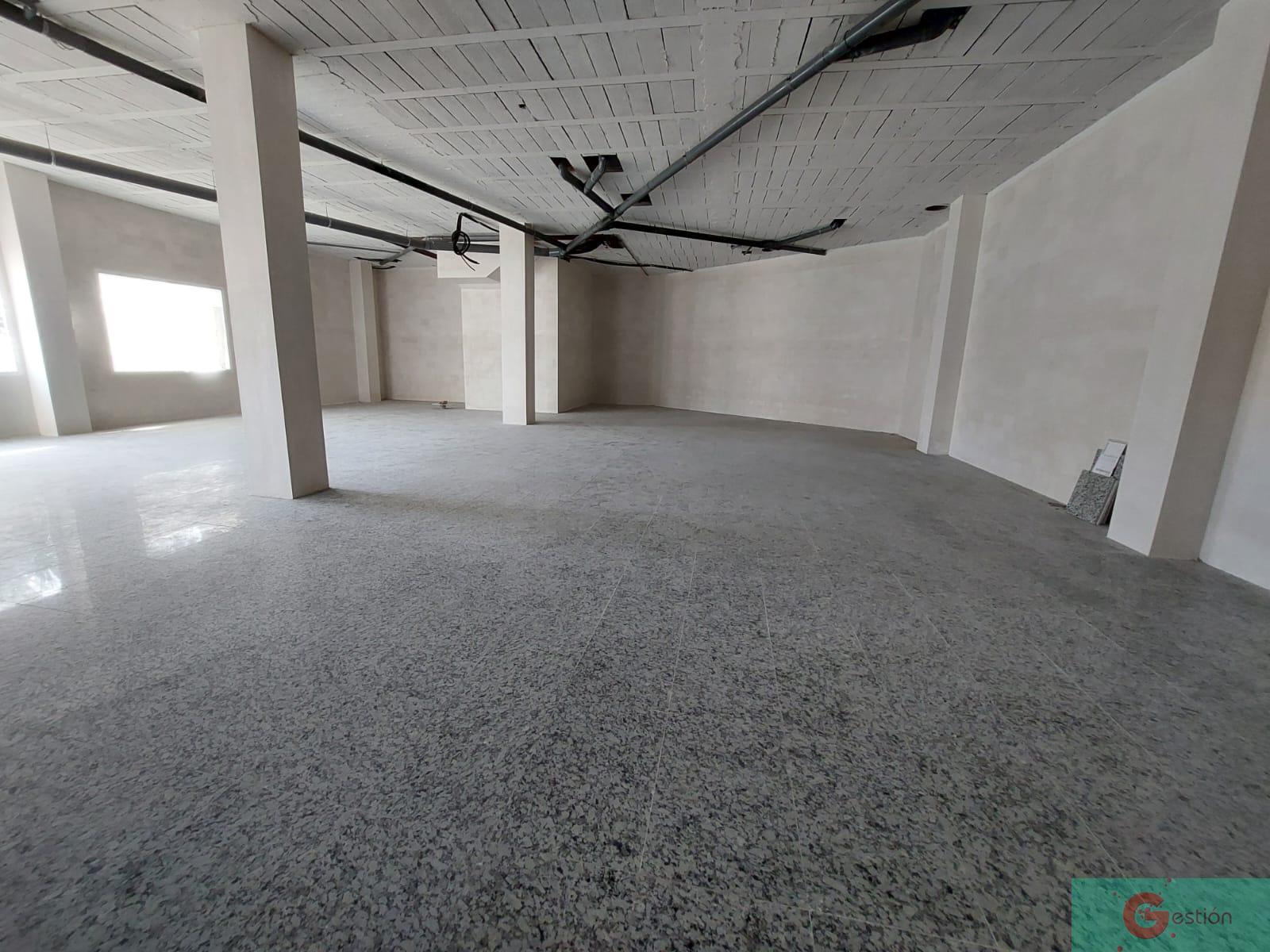 For rent of commercial in Salobreña