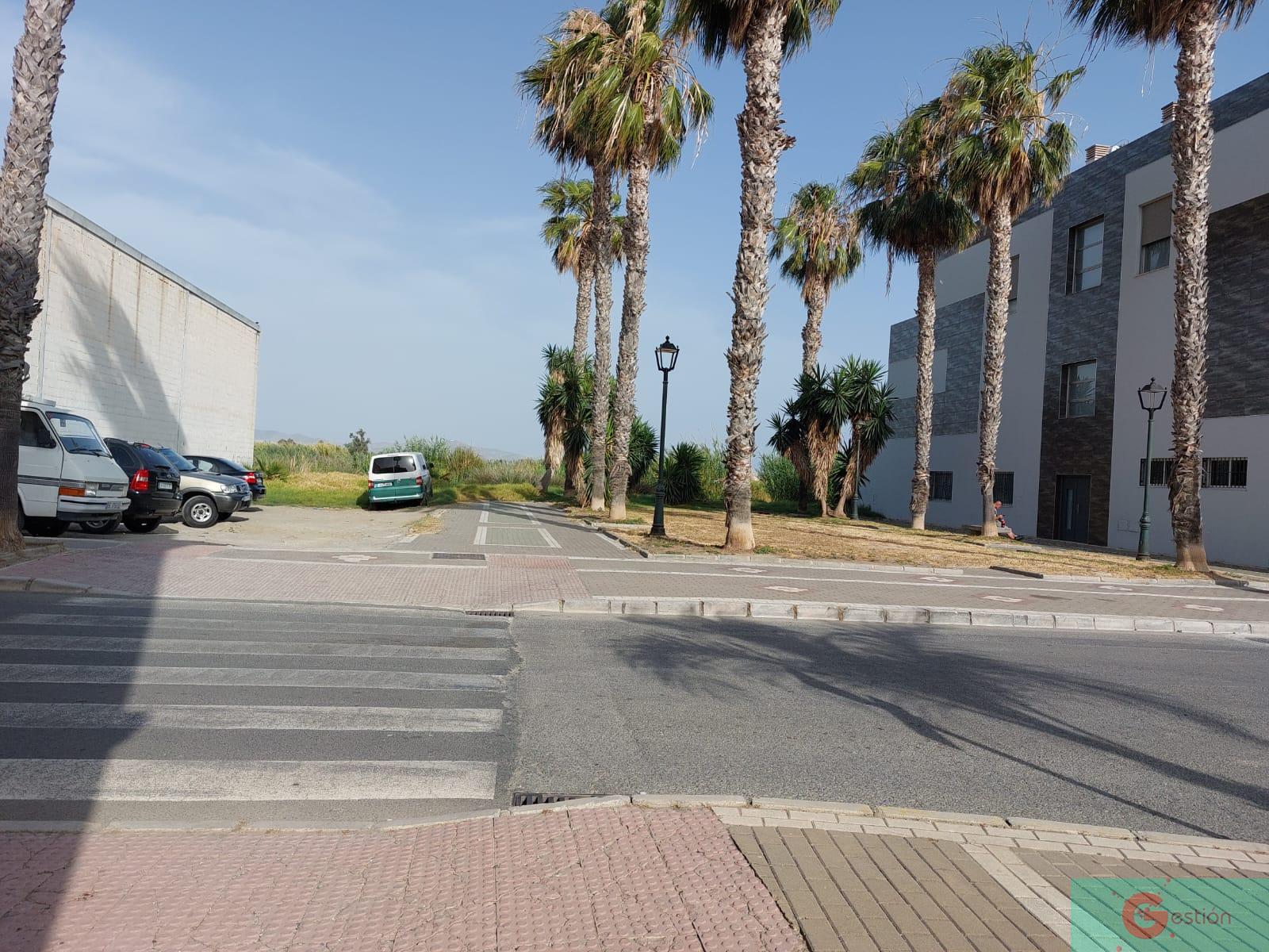 For rent of commercial in Salobreña
