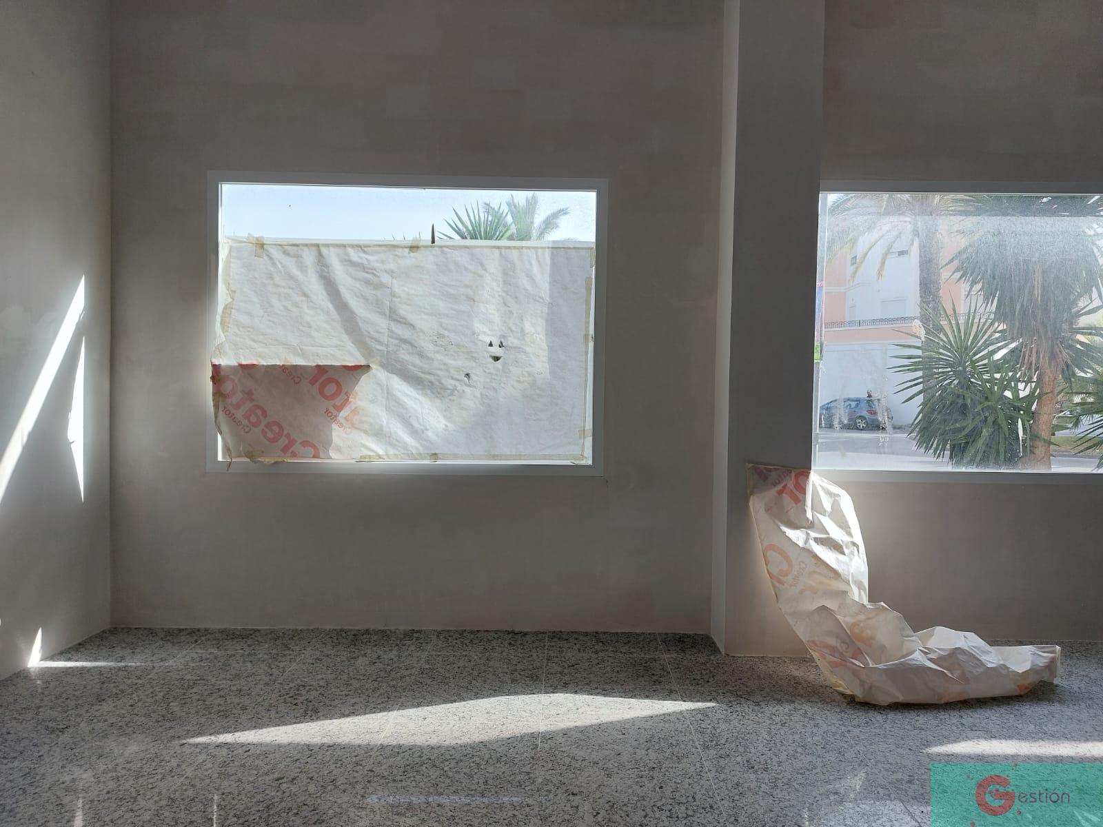 For rent of commercial in Salobreña