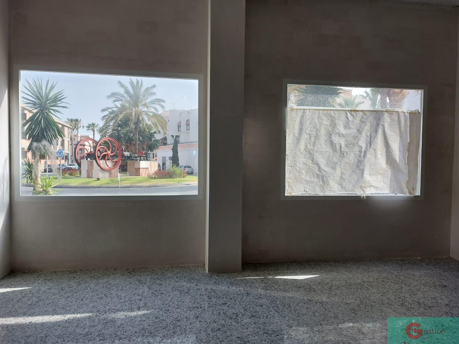 For rent of commercial in Salobreña