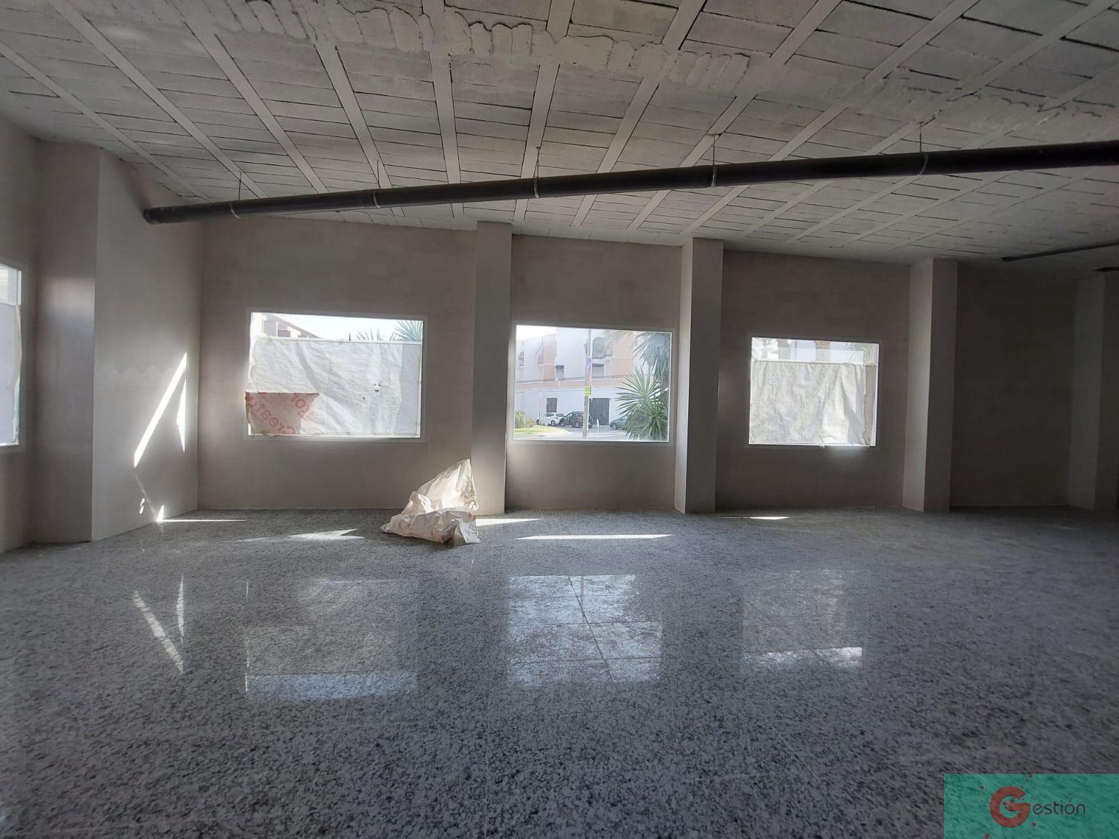 For rent of commercial in Salobreña