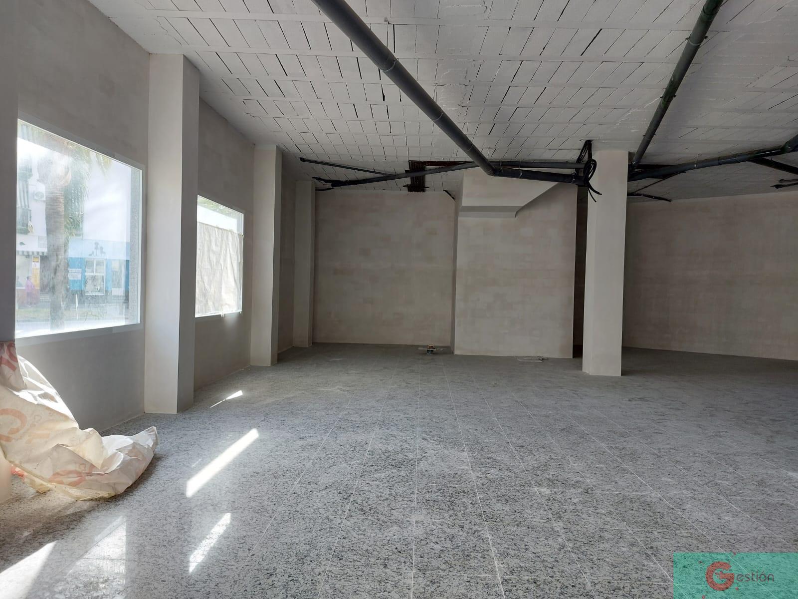 For rent of commercial in Salobreña