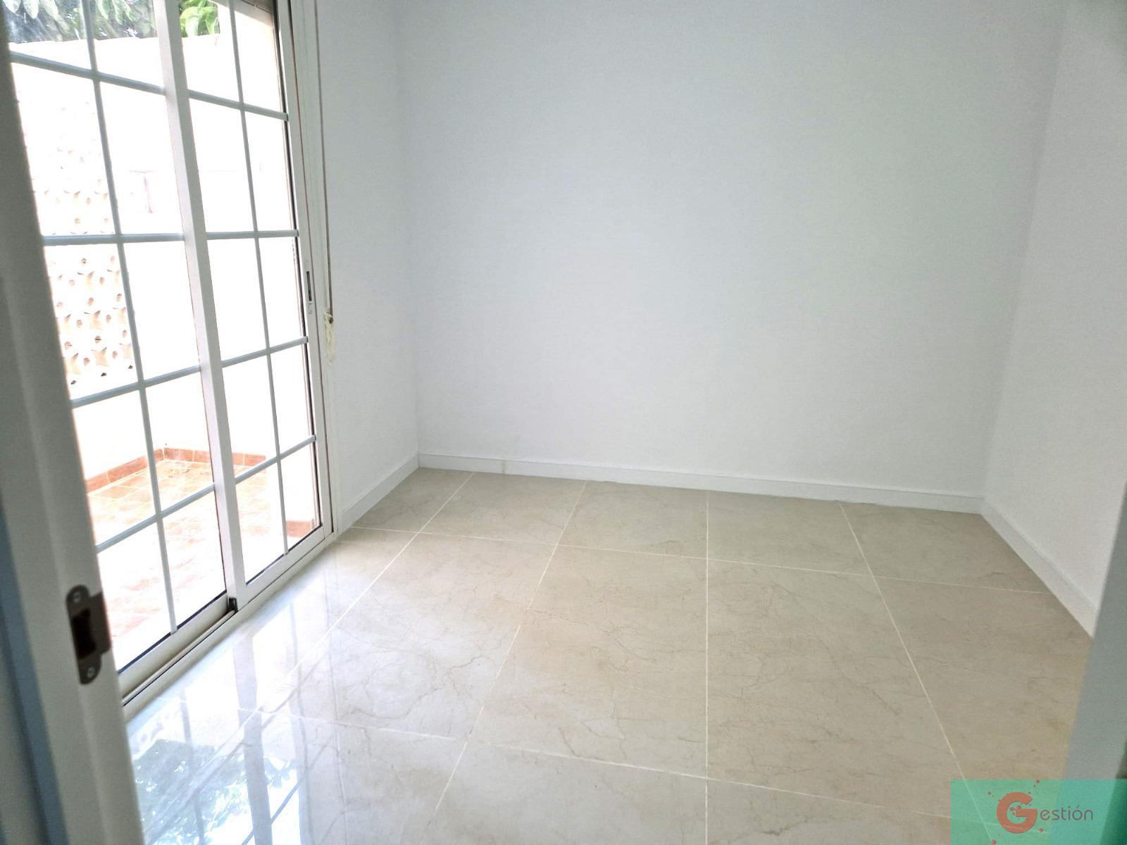 For sale of chalet in Salobreña