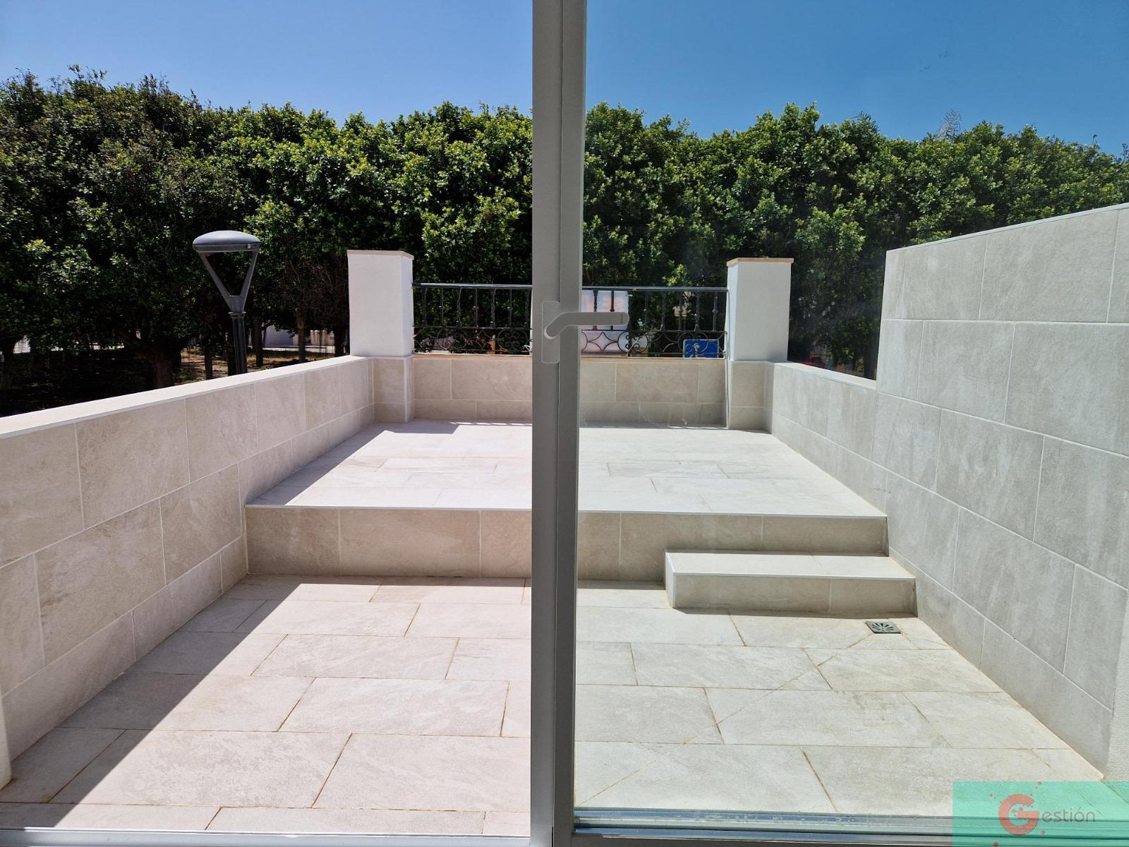 For sale of chalet in Salobreña