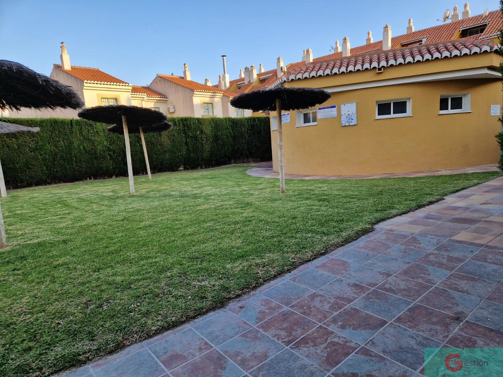 For sale of chalet in Salobreña