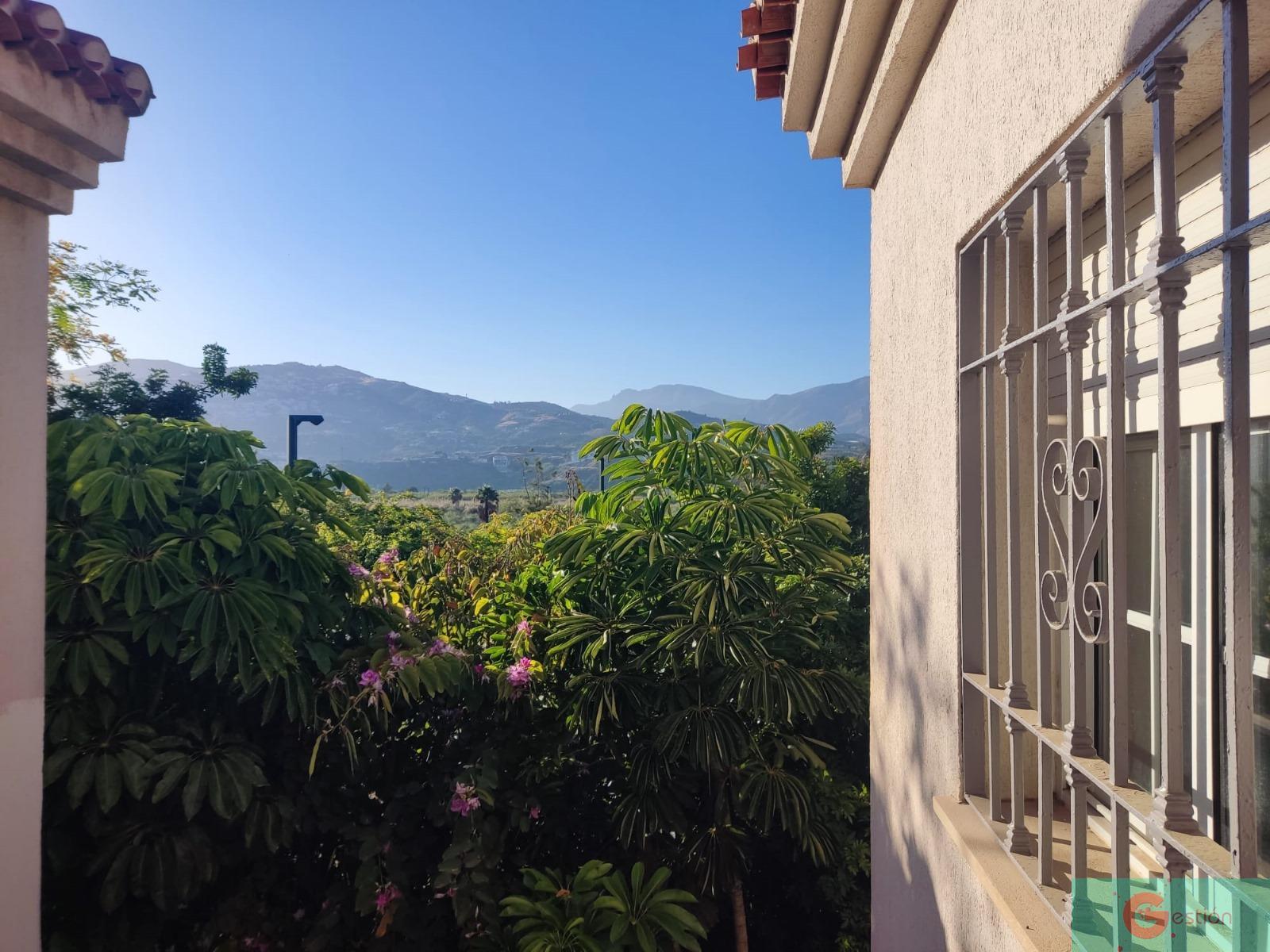 For sale of chalet in Salobreña