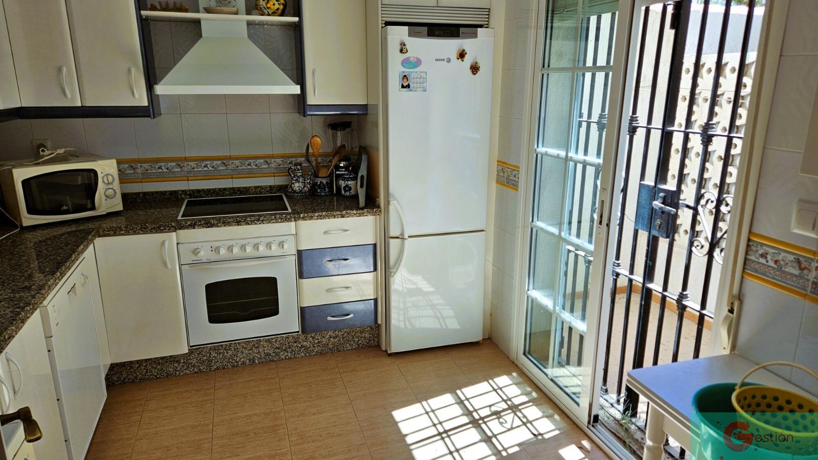 For sale of chalet in Salobreña