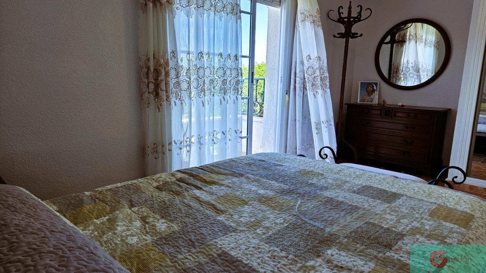 For sale of chalet in Salobreña