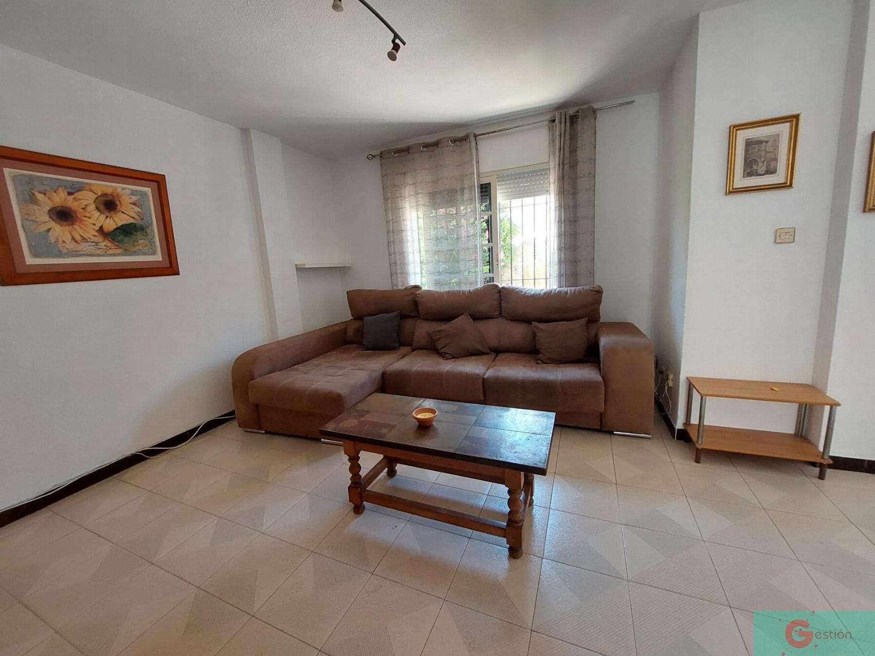 For rent of house in Salobreña