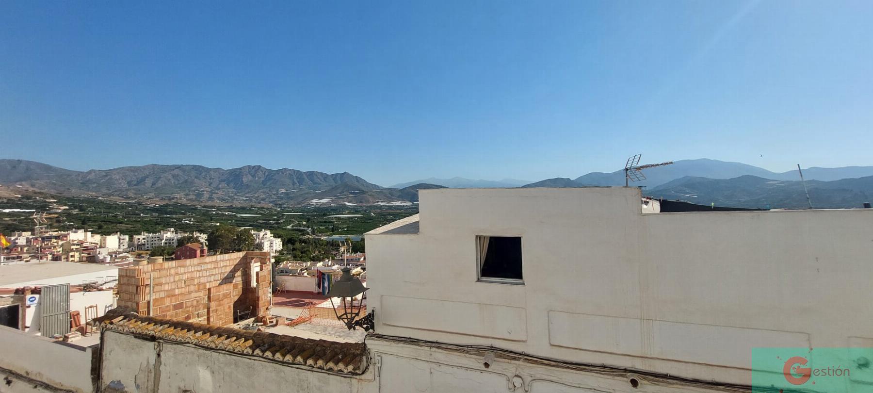 For sale of house in Salobreña
