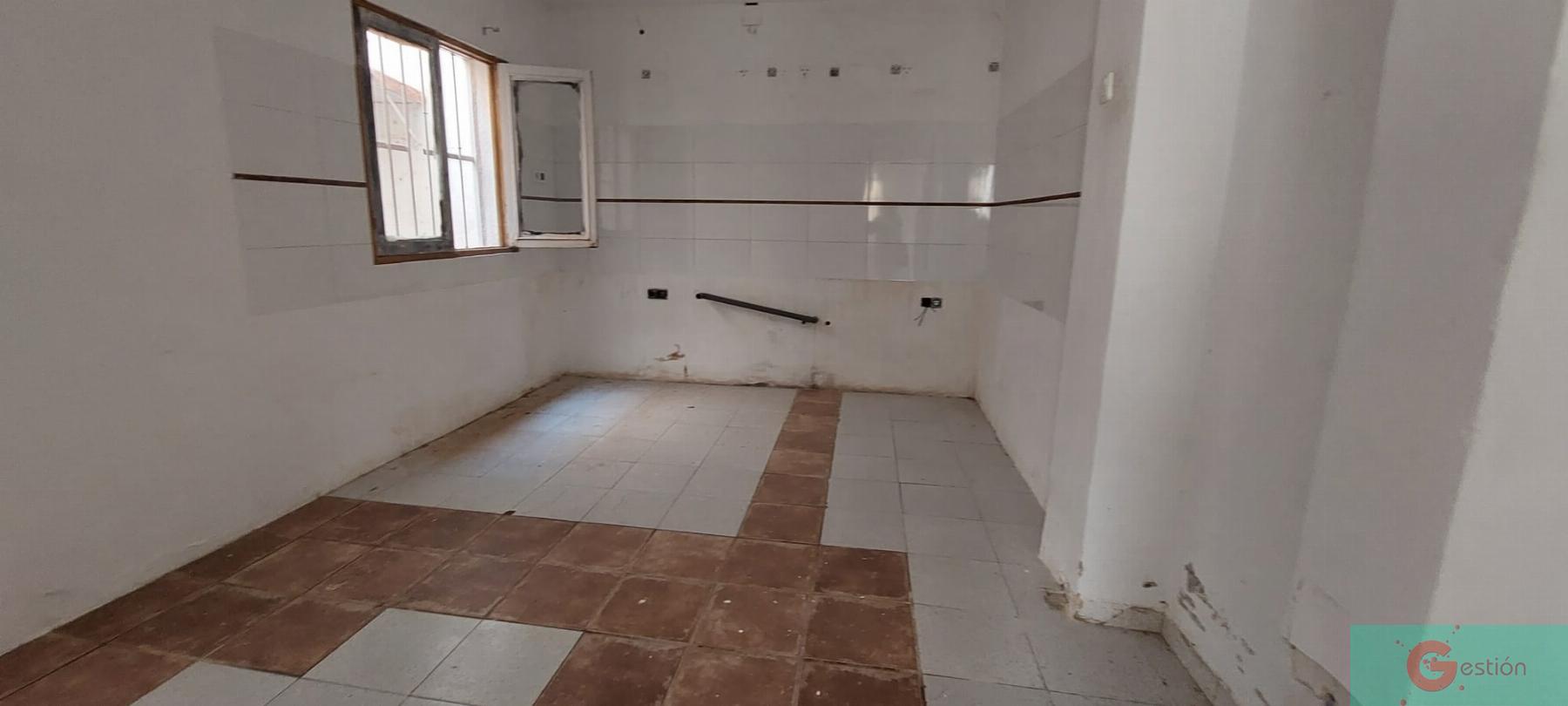 For sale of house in Salobreña