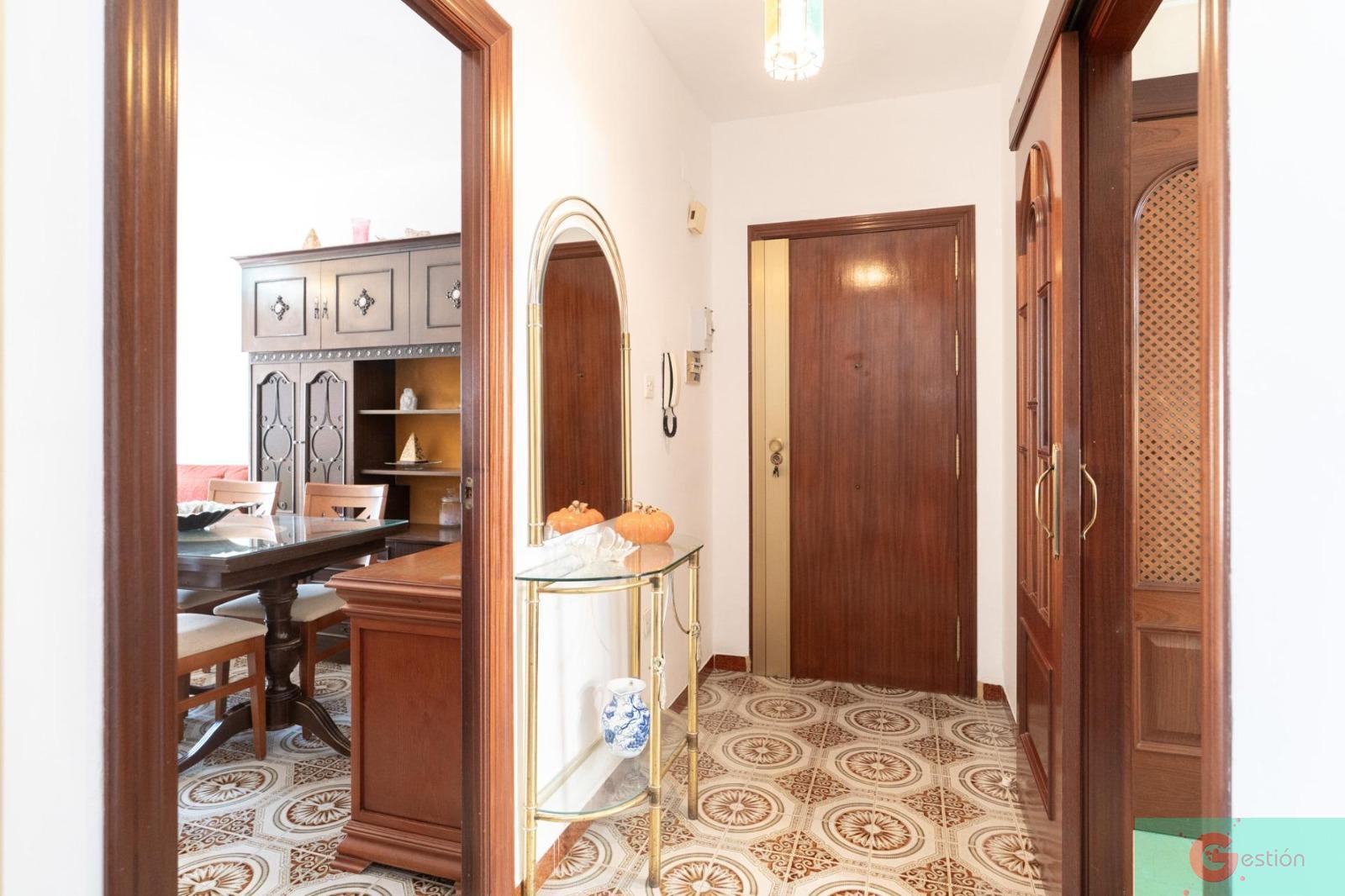 For sale of flat in Salobreña