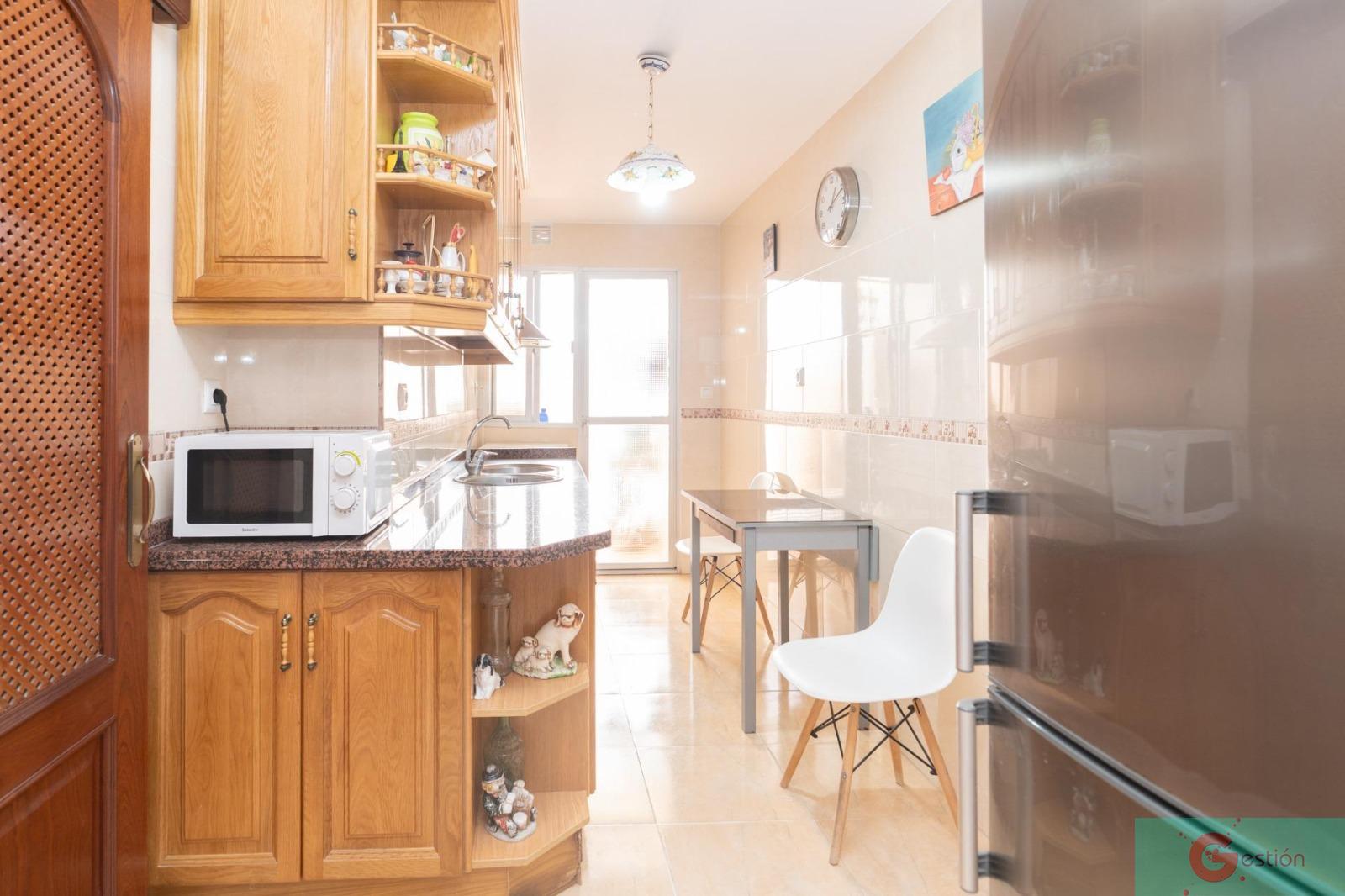 For sale of flat in Salobreña