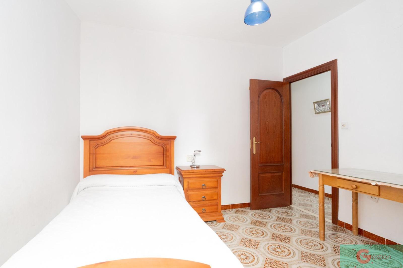 For sale of flat in Salobreña
