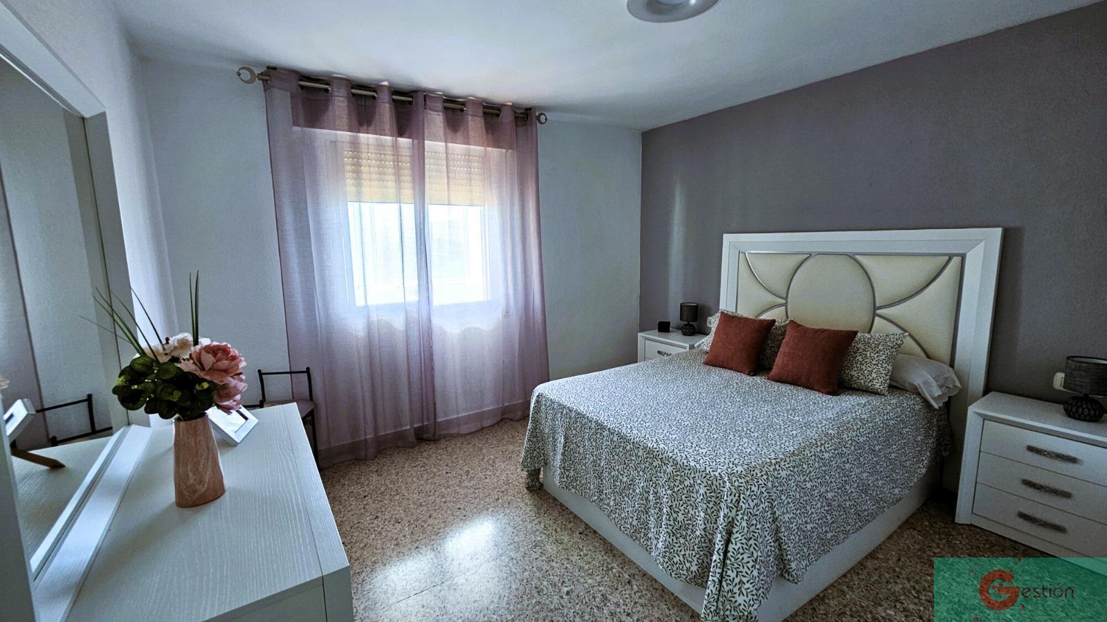 For sale of flat in Salobreña