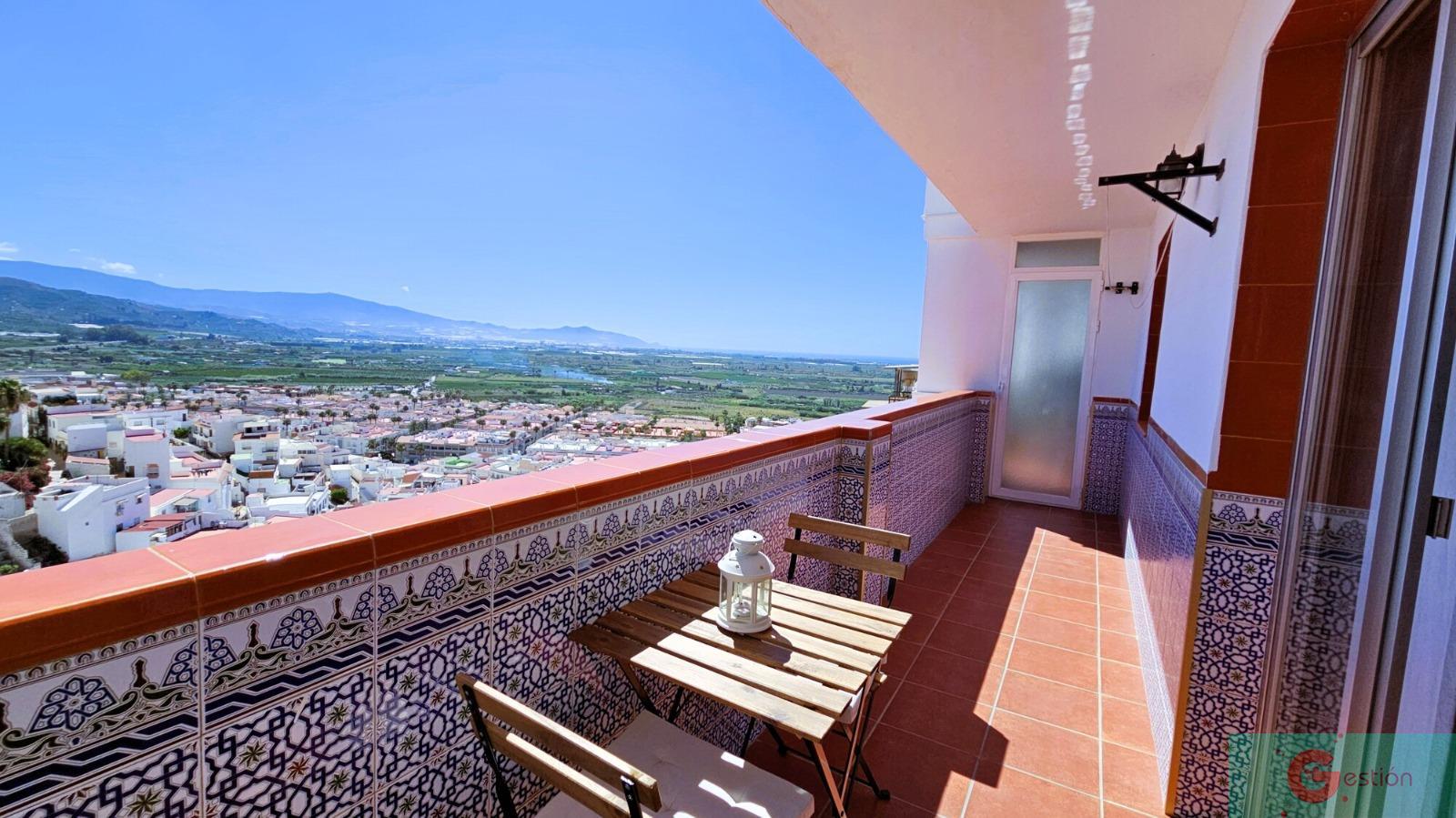 For sale of flat in Salobreña