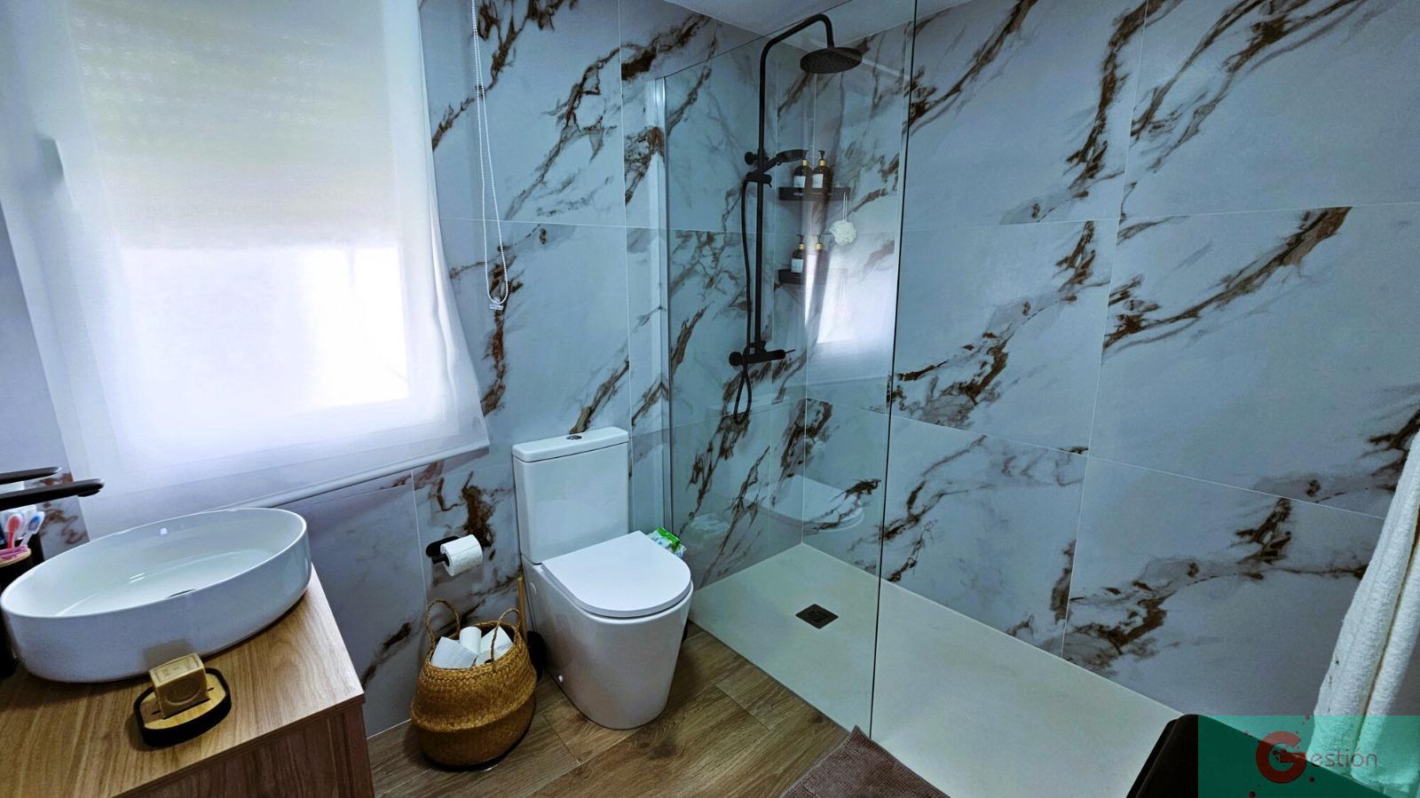 For sale of flat in Salobreña