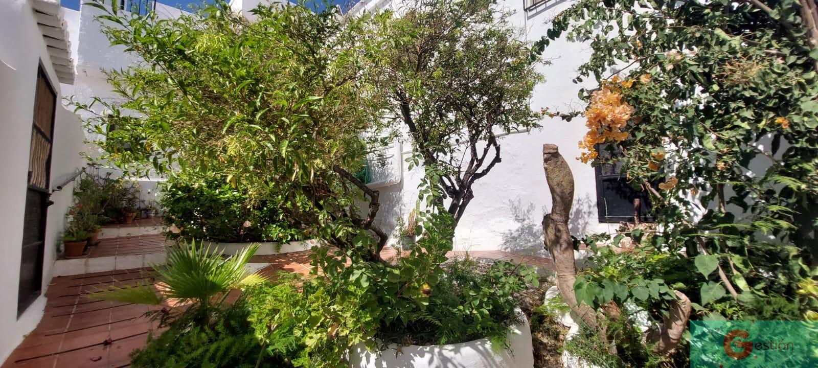 For sale of house in Salobreña