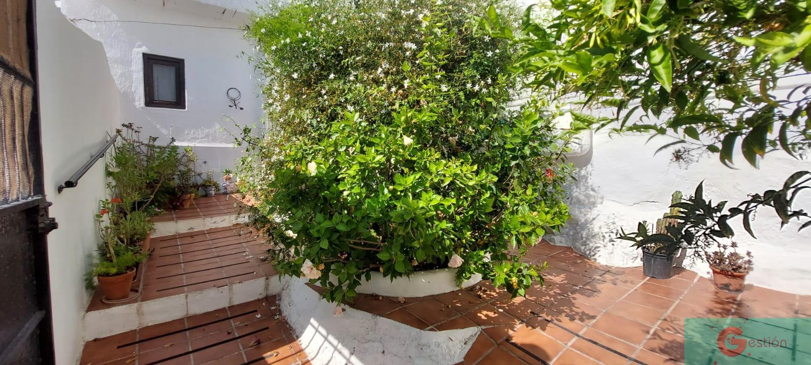 For sale of house in Salobreña