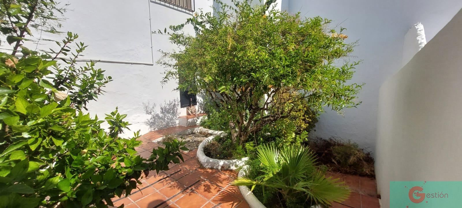 For sale of house in Salobreña