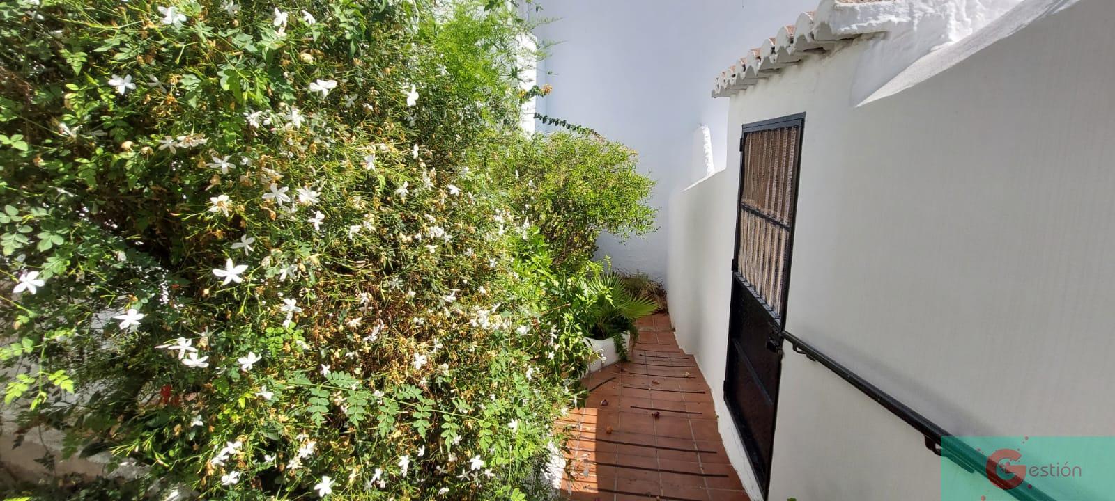 For sale of house in Salobreña