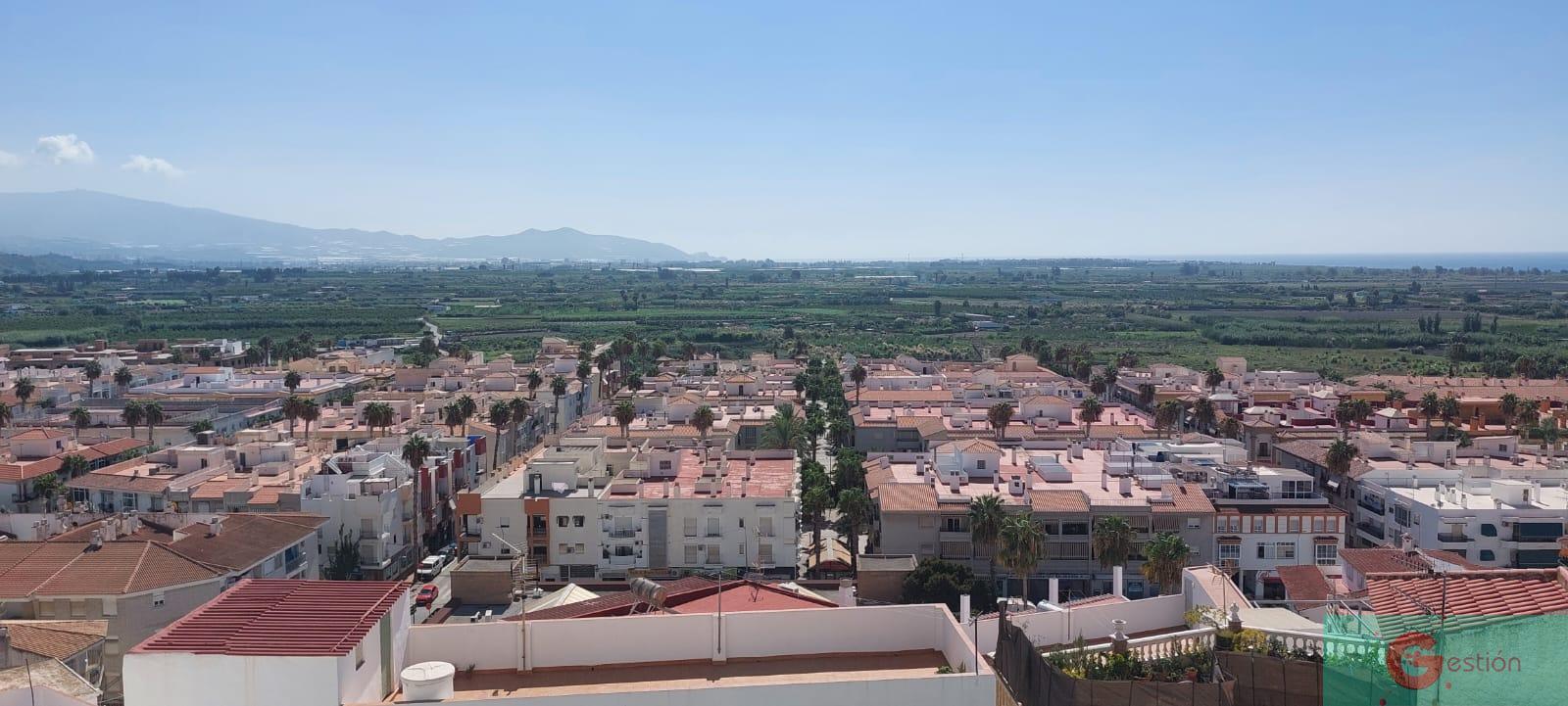 For sale of house in Salobreña
