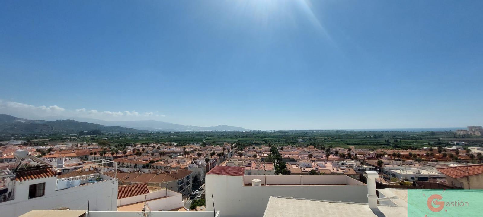 For sale of house in Salobreña