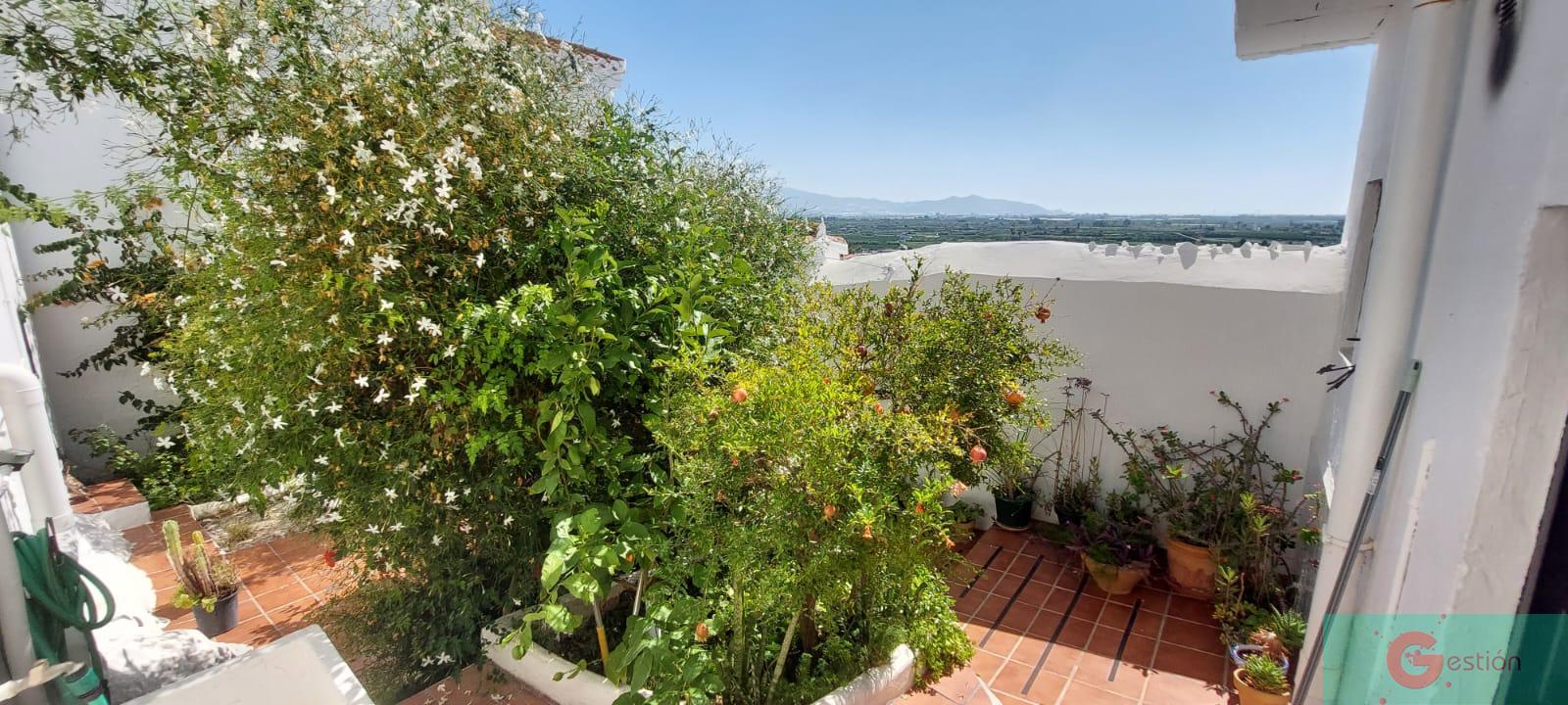 For sale of house in Salobreña