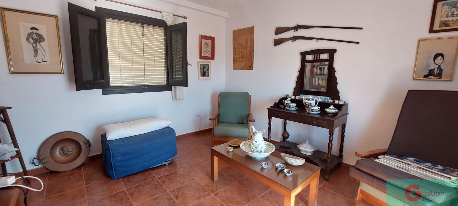 For sale of house in Salobreña