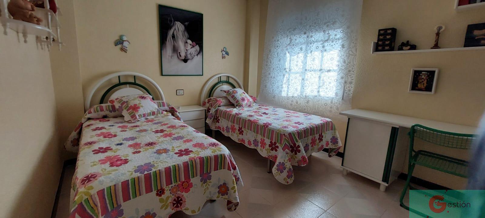 For sale of house in Salobreña
