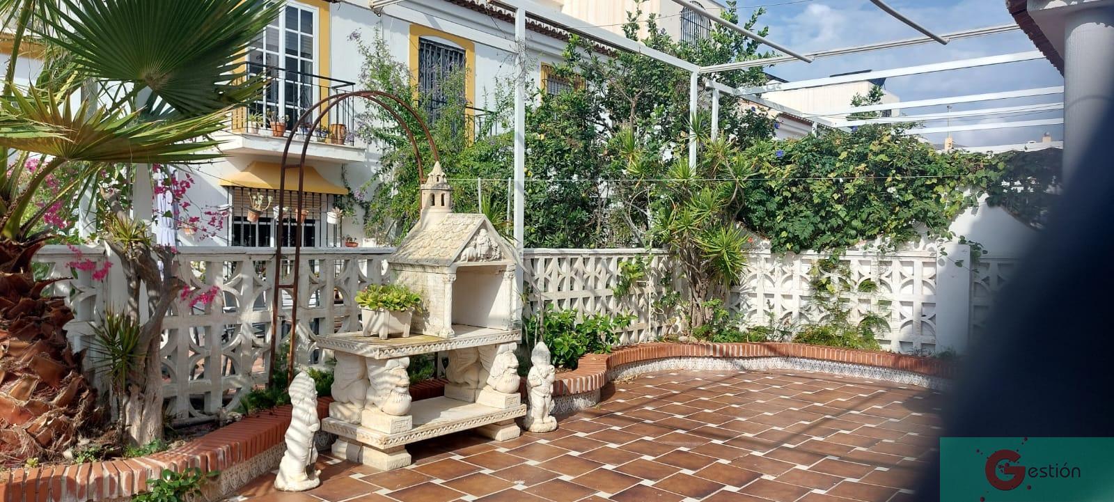 For sale of house in Salobreña