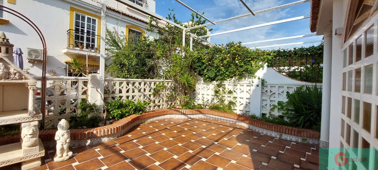 For sale of house in Salobreña