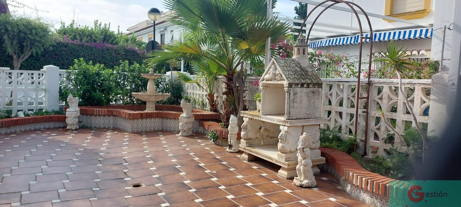 For sale of house in Salobreña