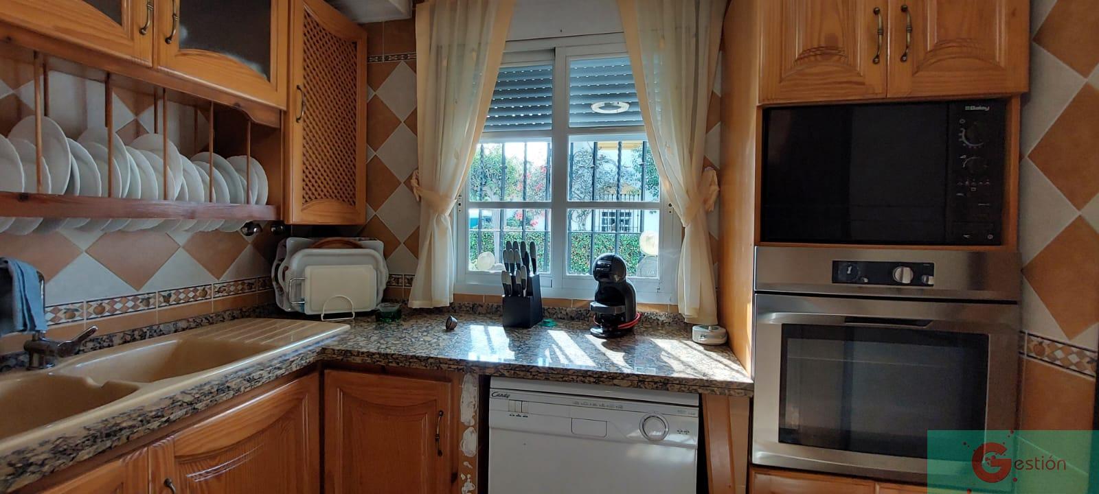 For sale of house in Salobreña
