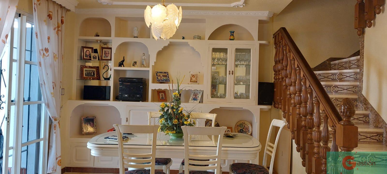 For sale of house in Salobreña