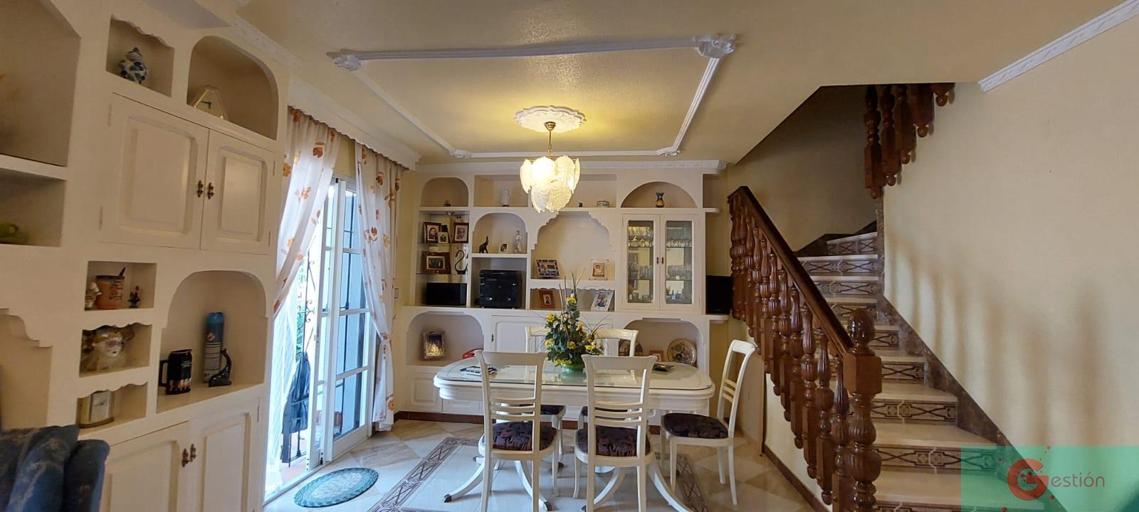 For sale of house in Salobreña