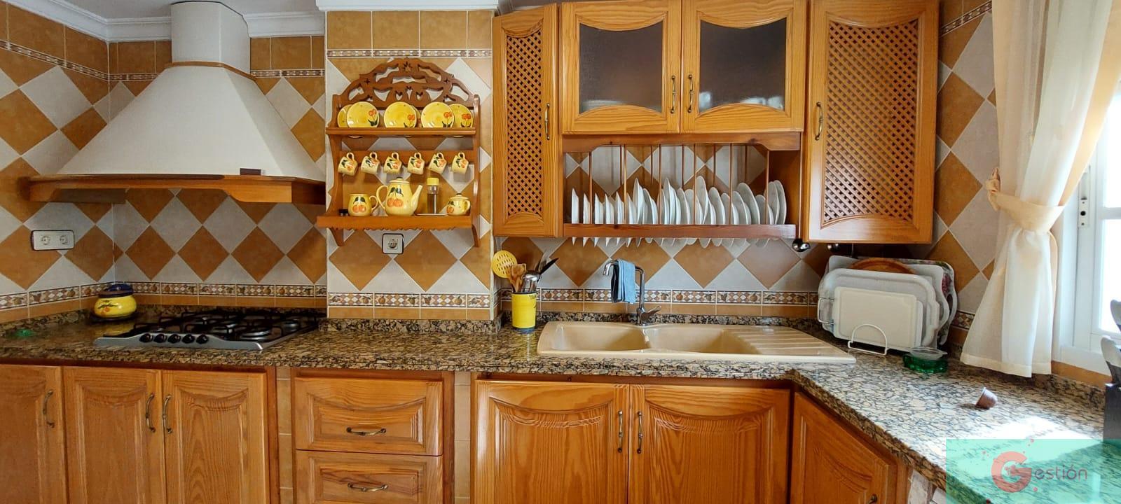 For sale of house in Salobreña