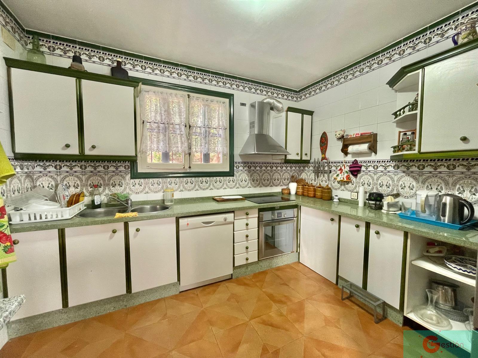 For sale of house in Salobreña