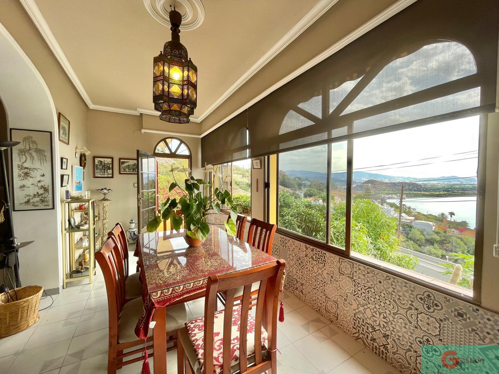 For sale of house in Salobreña