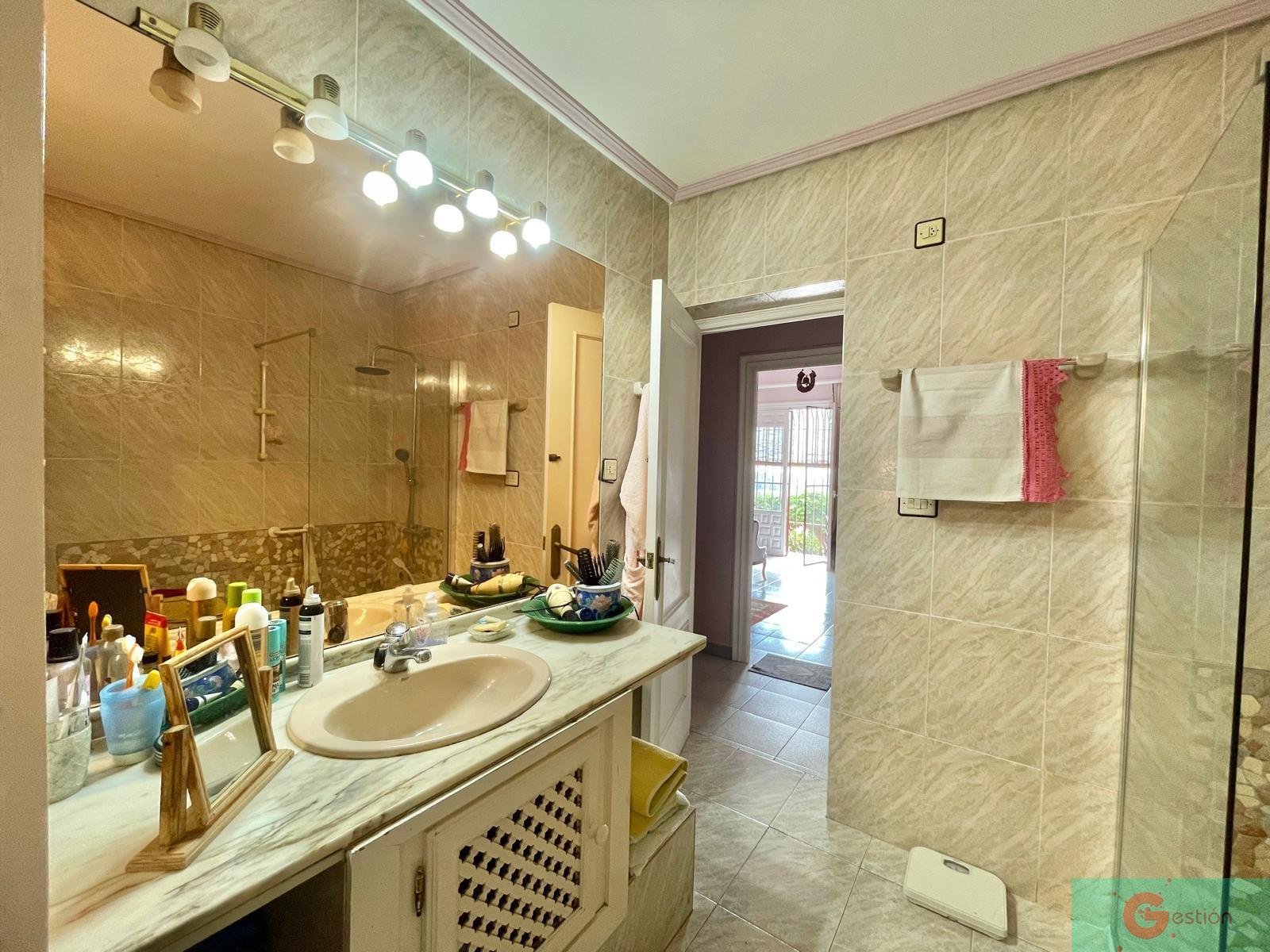 For sale of house in Salobreña