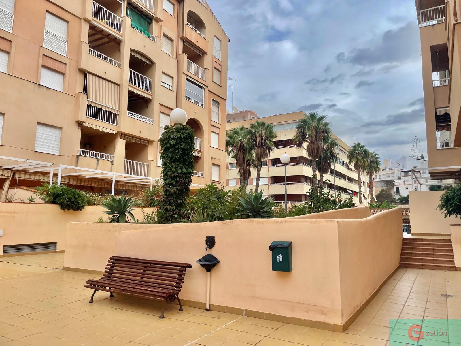For sale of flat in Almuñécar