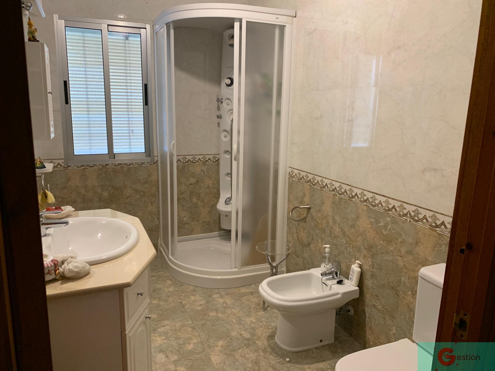 For sale of house in Salobreña