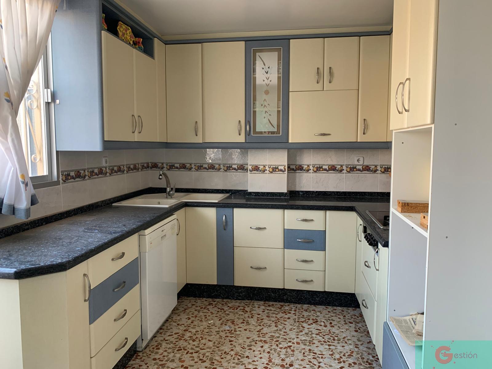 For sale of house in Salobreña