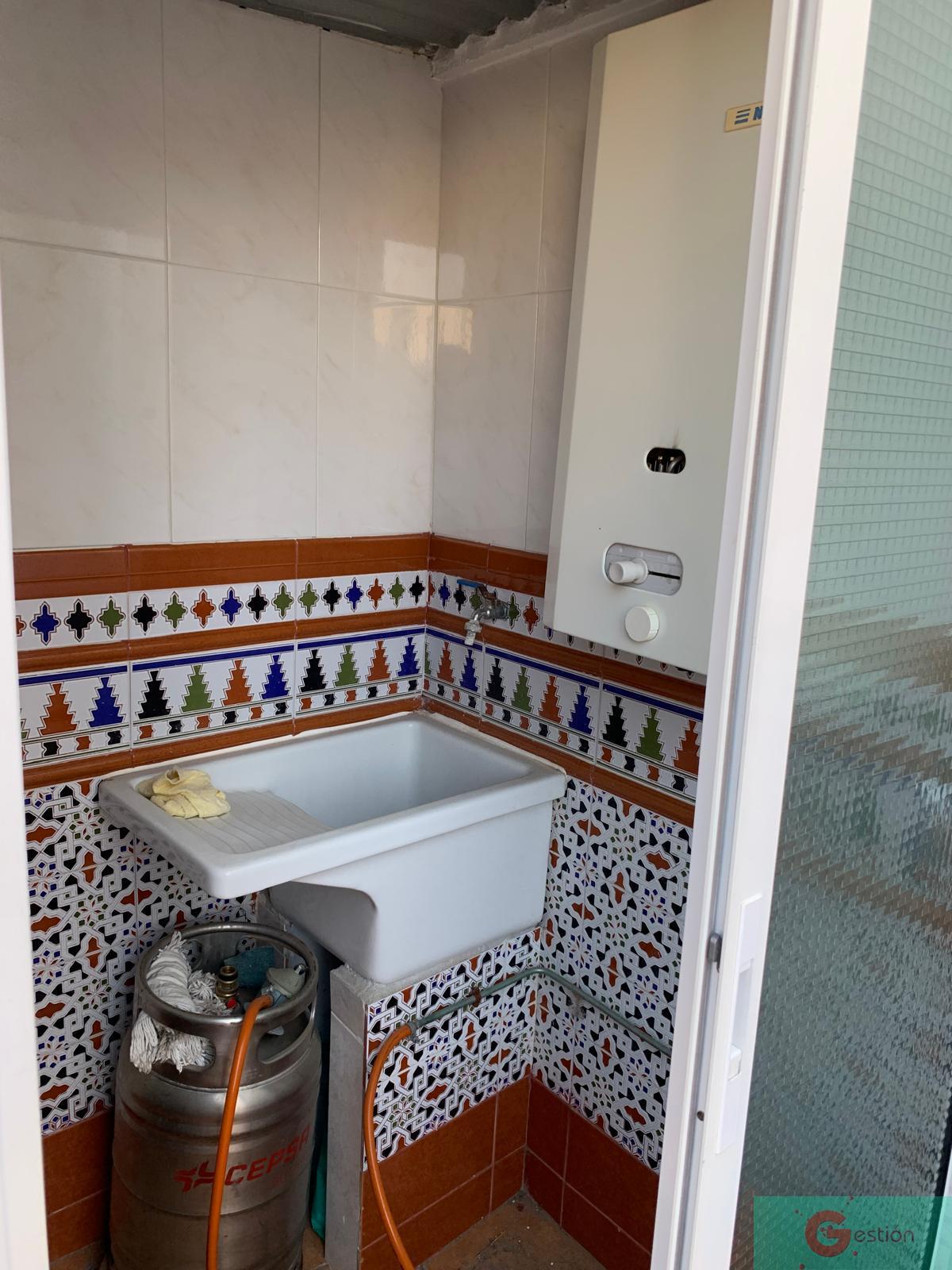 For sale of house in Salobreña