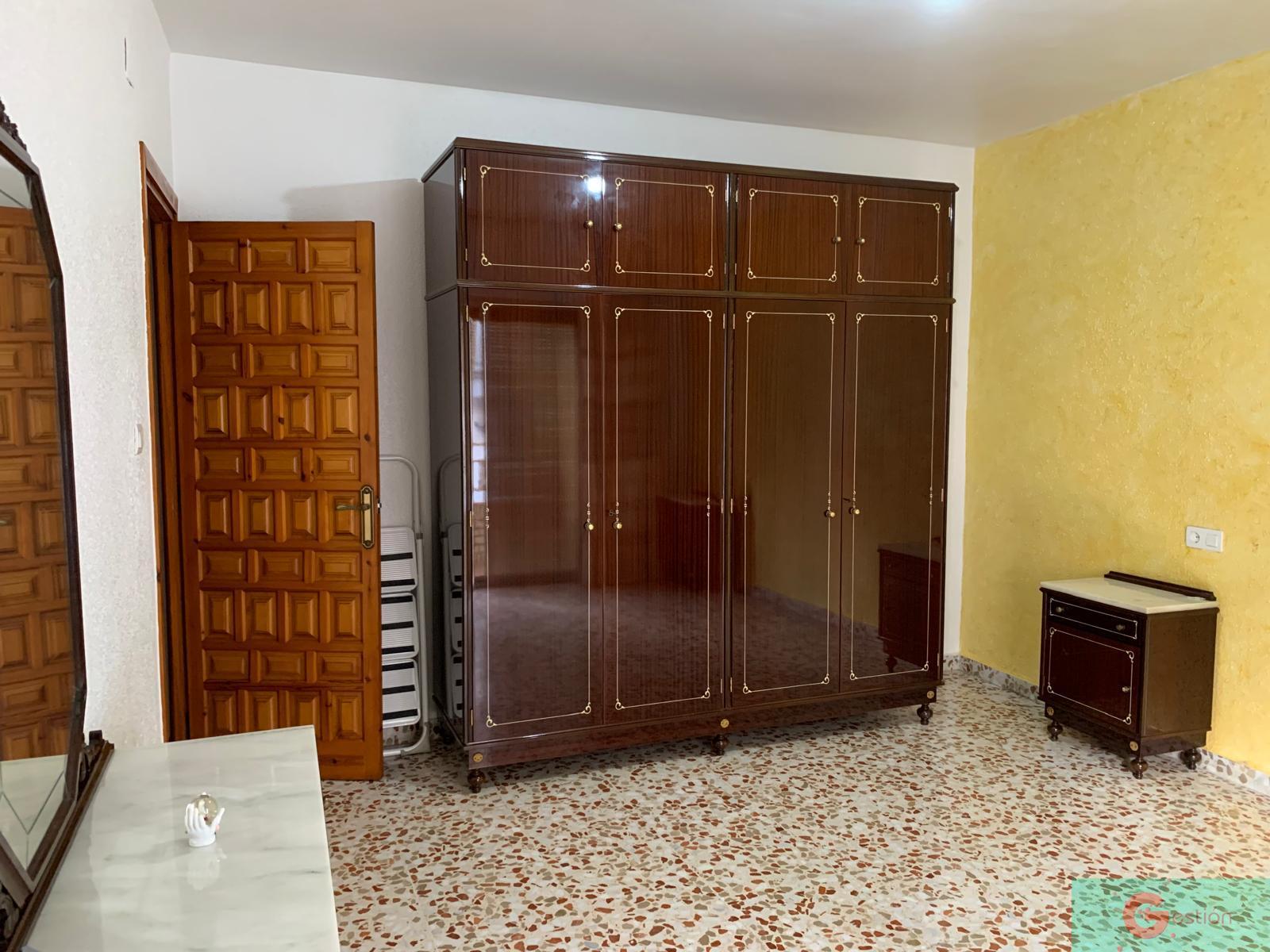 For sale of house in Salobreña